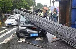 国产车撞墙掉落视频,揭秘现代汽车安全挑战